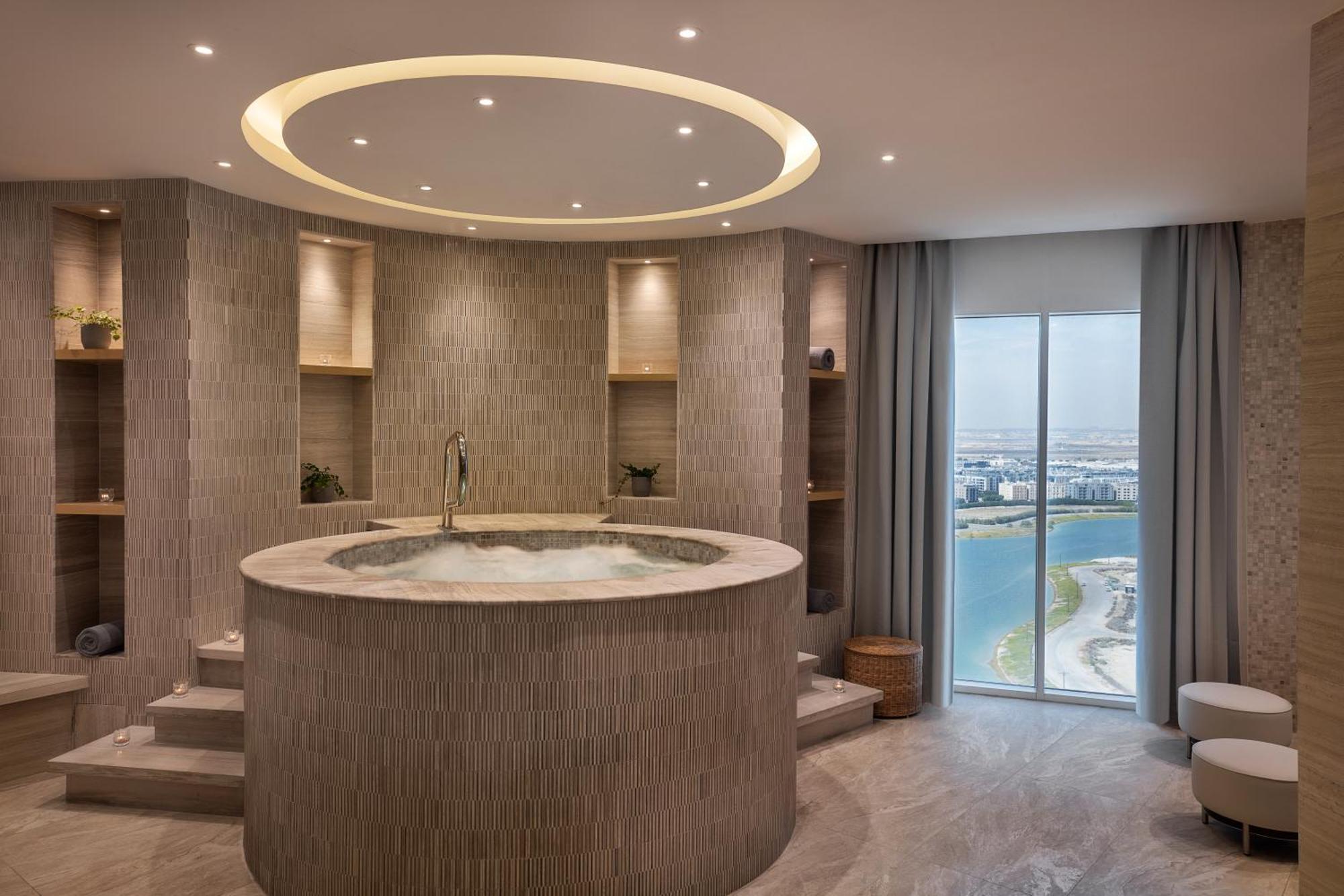 Hilton King Fahd Causeway 5*