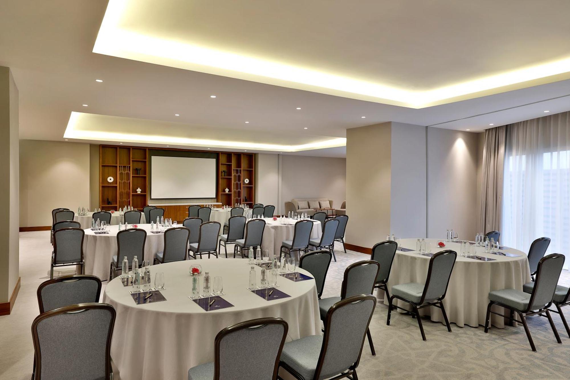 होटल Hilton King Fahd Causeway Al Khobar