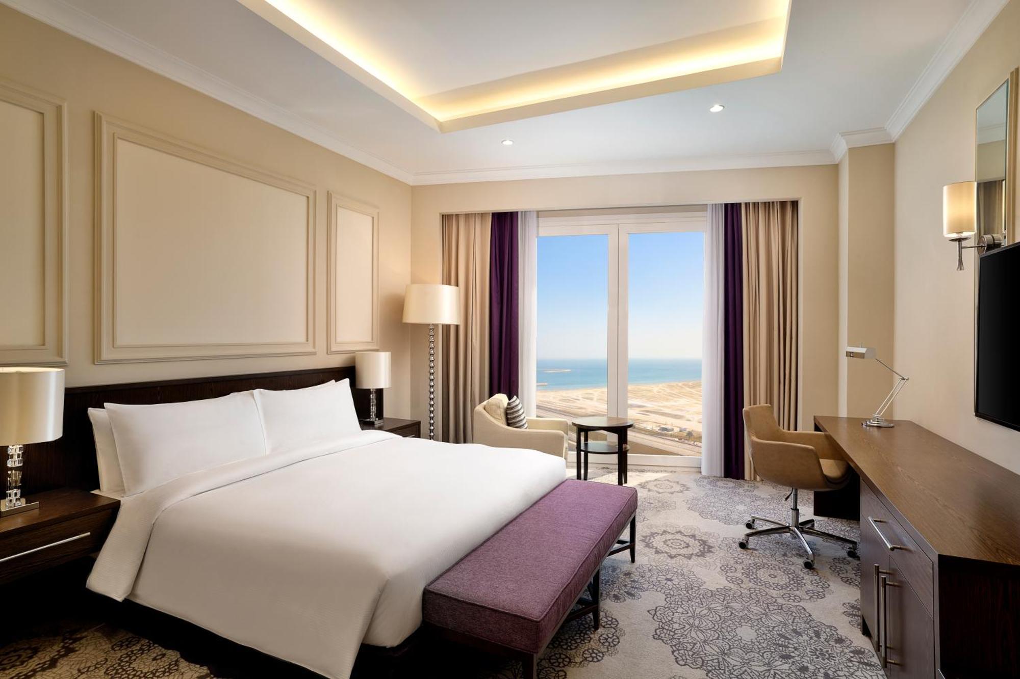 Hilton King Fahd Causeway होटल 5*