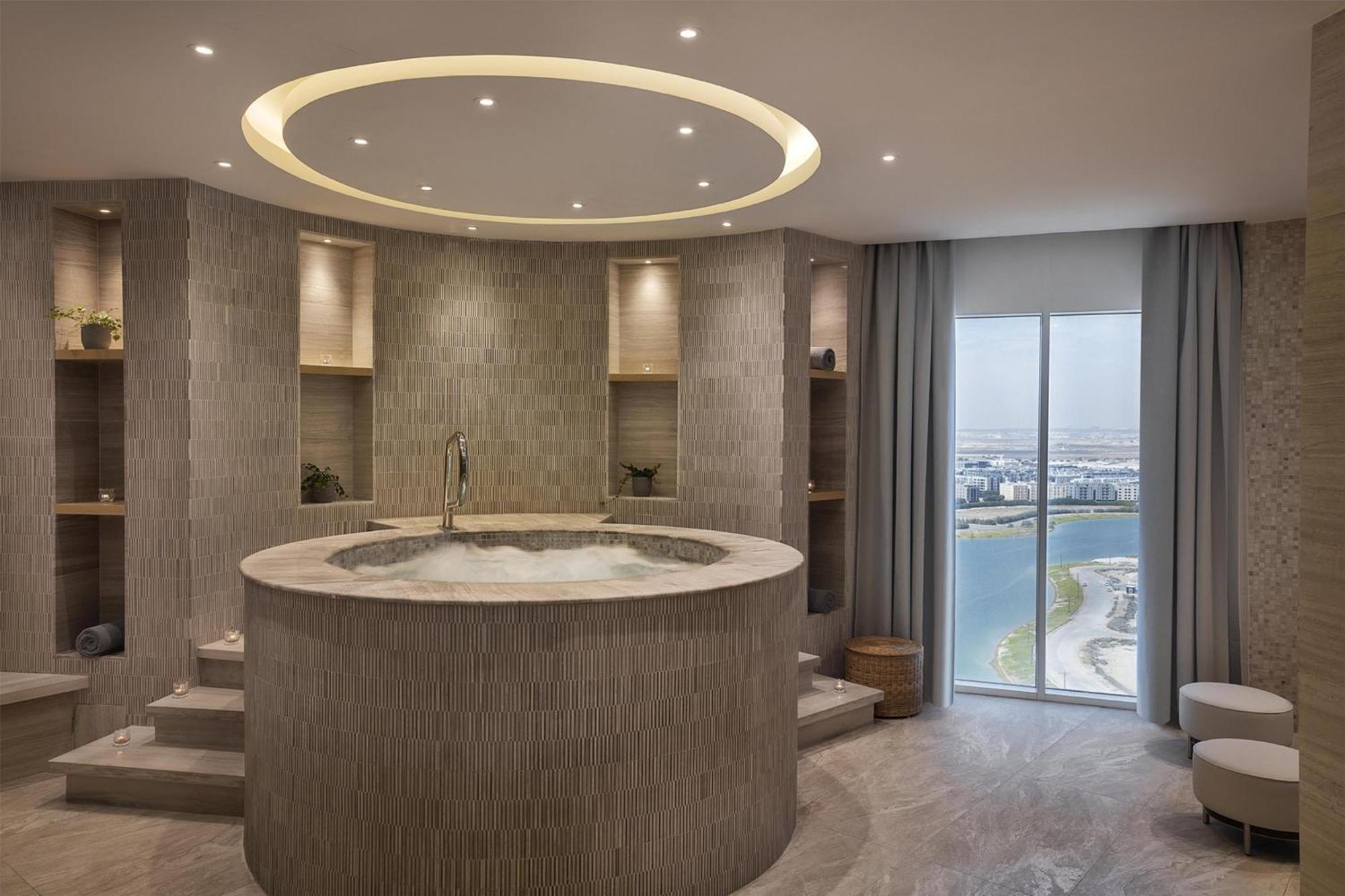 Hotel Hilton King Fahd Causeway 5*
